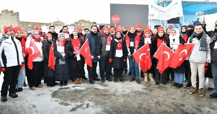 Gençler ecdatlarının izinde!