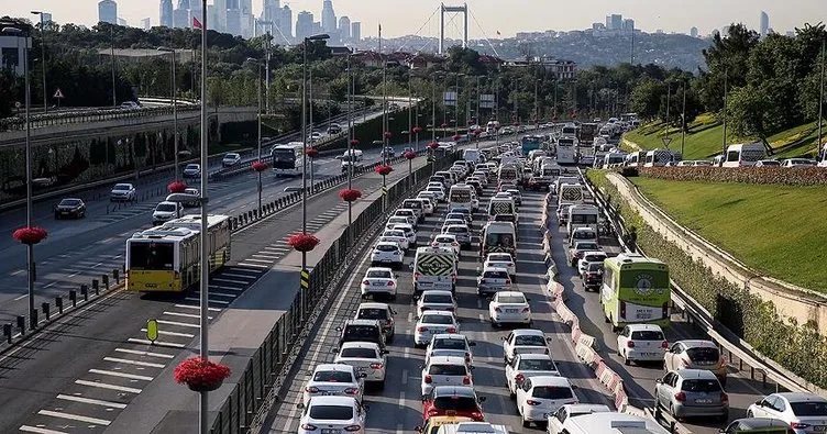 Şehir merkezlerine giriş sınırlanacak, yoğun trafikte otopark ücreti yüksek olacak