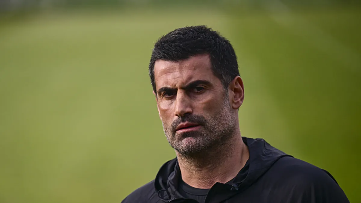 Gençlerbirliği’nde Volkan Demirel’e istifa çağrısı! Gençlerbirliği’nde Volkan Demirel’e istifa çağrısı!