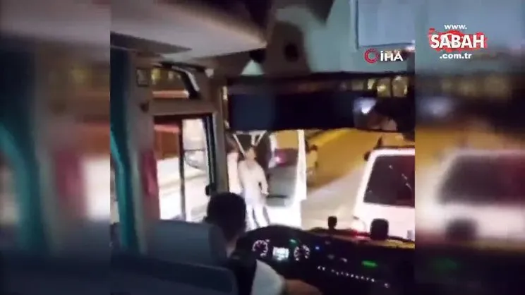 Bursa'da garip kavga! Boş olan trafikte yol için kavga ettiler | Video