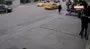 Ankara'da bıçak, tabanca ve çekiçli 'yol verme' kavgası: 3 yaralı | Video