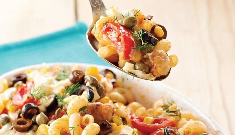 Tavuklu zeytinli fırın makarna Tavuklu zeytinli fırın makarna