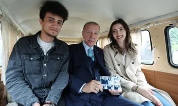 Başkan Erdoğan gençlerle fotoğraf çektirdi: Yüzleri gülümseten anlar