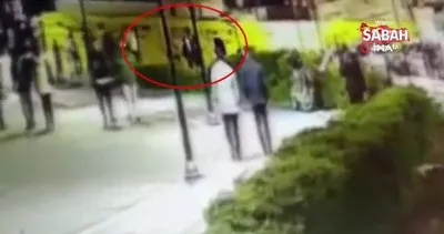 İstanbul’da “banka oturma” cinayeti! Sevgilisinin yanında kalbinden bıçaklandı | Video