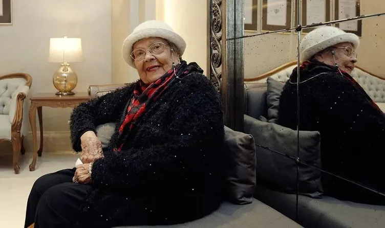 Kütüphane memurunu Profesör ilan ettiler! İşte Muazzez İlmiye Çığ gerçekleri...