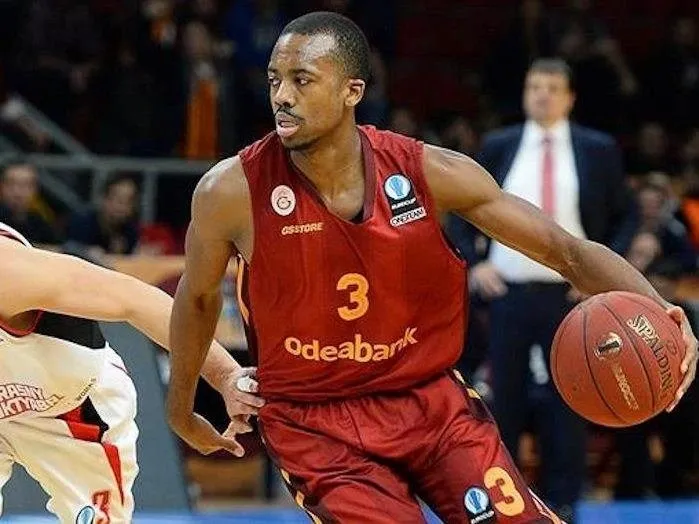 Galatasaray’a basketbolda transfer çalımı