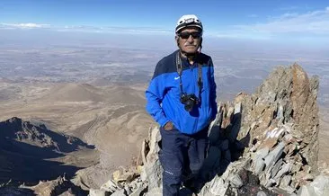 Erciyes’e 100. zirvede jübile yaptı! Kayserili 75 yaşındaki dağcı Bekir Demirağ