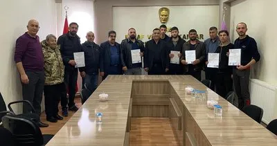 Kars’ta meslek belgesi seferberliği! 16 branşta belgeler teslim edildi #kars