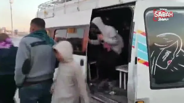 Adana'da içinden 33 kişi çıkan minibüs polisleri bile şaşırttı | Video