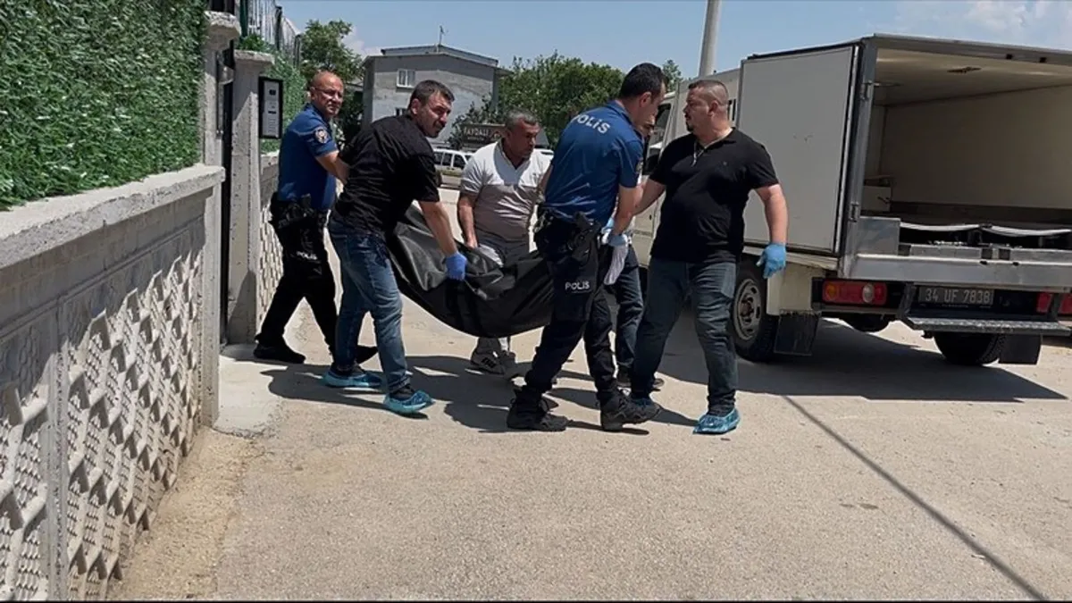Bursa'da Korkunç Cinayet: Eşini Çocuğunun Gözü Önünde Katletti