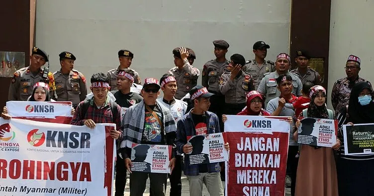 Endonezya’da Arakanlı Müslümanlara destek gösterisi