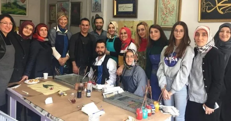 Ebru sanatına gönül verenler Trabzon’da buluştu