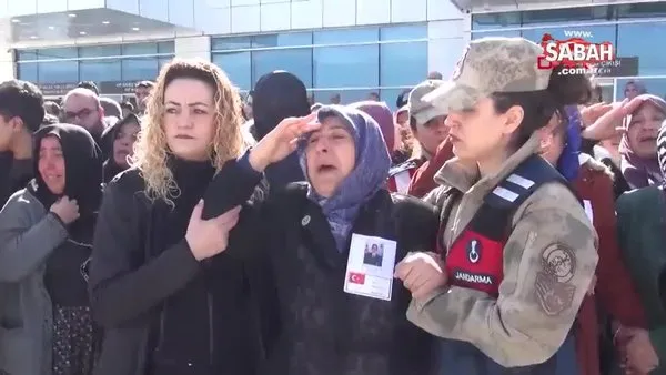 İdlib Şehidi Mehmetçiği asker selamıyla karşılayan anneden ibretlik sözler... | Video