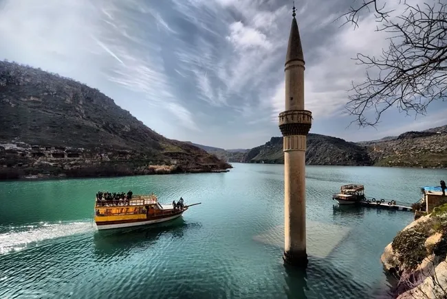 son-dakika-bakan-ersoy-acikladi-yabanci-turist-sayisinda-rekor-1668677804559.jpg