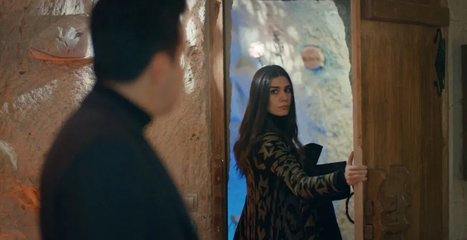 Aşk ve Mavi 14. Son Bölüm Fragmanı yayınlandı İzle!