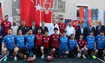 Bakan Bayraktar Erzincan'da gençlerle basketbol maçı yaptı #erzincan
