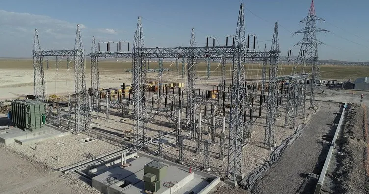 Türkiye’nin en büyük güneş enerjisi santralinde panel montajında geri sayım başladı