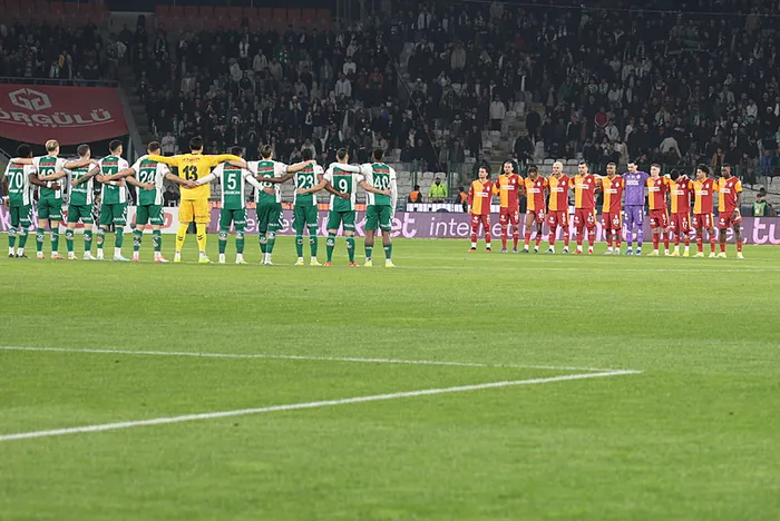canli-super-ligde-konyaspor-galatasaray-maci-1771695239548.jpeg