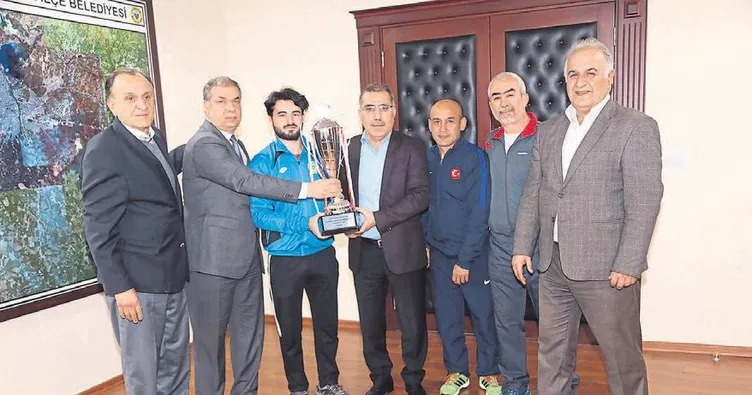 Yüreğir Belediyesi 1. Lig’e yükseldi