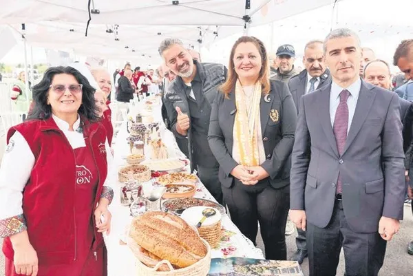 afyonun-sofrasi-dunyaya-acilacak-1793208816547.jpeg