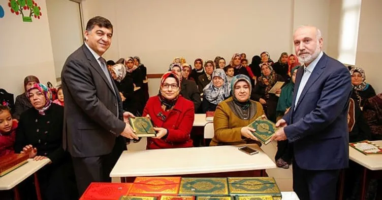 Belediye Başkanı Rıdvan Fadıloğlu’ndan kursiyerlere anlamlı hediye