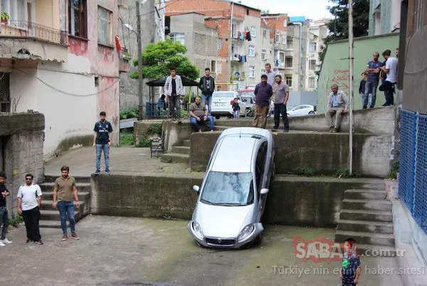 Şaşkın sürücü 3 metrelik duvardan bahçeye düştü