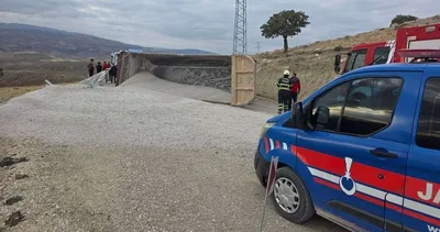 Kırıkkale’de mıcır yüklü kamyon devrildi!