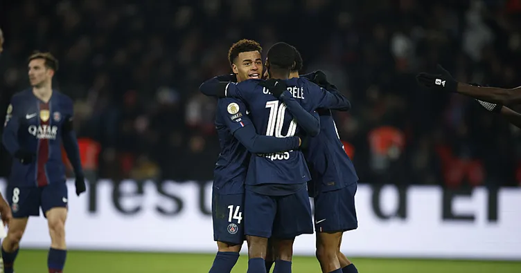 Paris Saint Germain dev derbide galip!