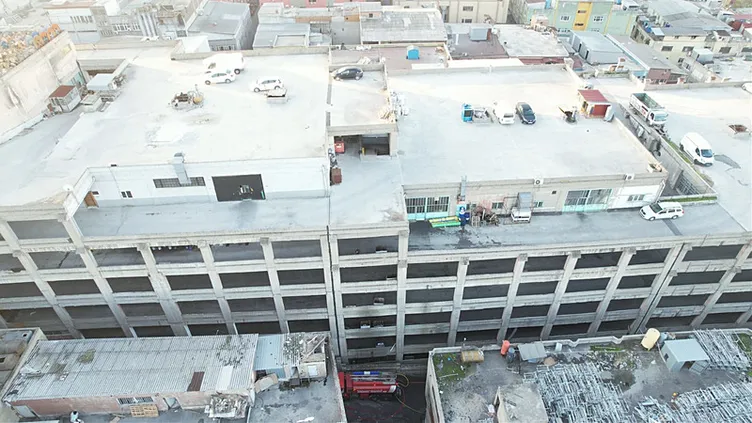 Yer Zeytinburnu: Elektrik kablosu üreten iş yerinde çıkan yangın saatler sonra söndürüldü!