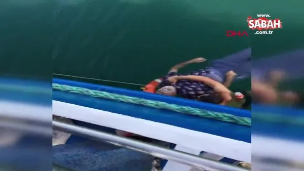 İstanbul- Ada vapurundan denize düşen kişiyi yolcular kurtardı! O anlar kamerada! | Video