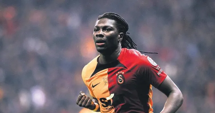 Son dakika Galatasaray transfer haberleri: Bafetimbi Gomis’in gözü transferde! Kendisini 3. forvet olarak...
