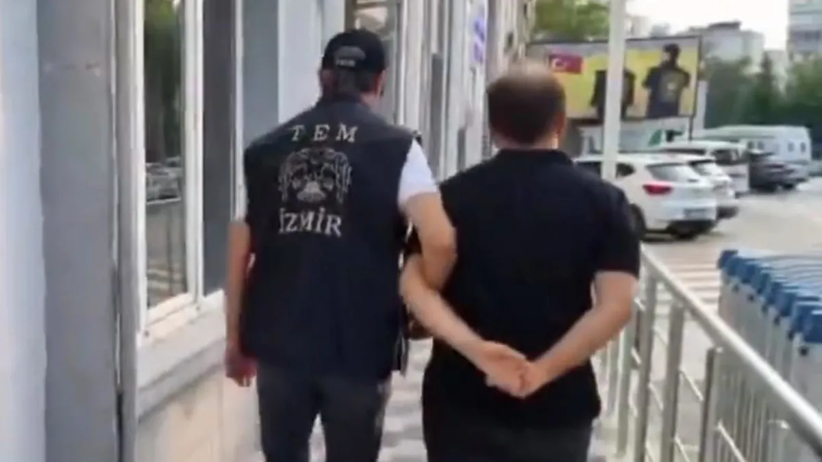 İstanbul’da yakalanan 6 FETÖ üyesi tutuklandı İstanbul’da yakalanan 6 FETÖ üyesi tutuklandı