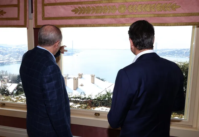 son-dakika-baskan-erdogan-yunanistan-basbakani-micotakisi-kabul-etti-1647171376391.jpg