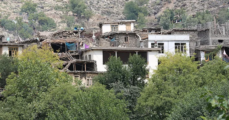 Afganistan’da 5,2 büyüklüğünde yeni deprem