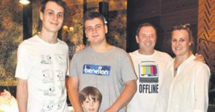 Sağ elin verdiğini sol el görsün