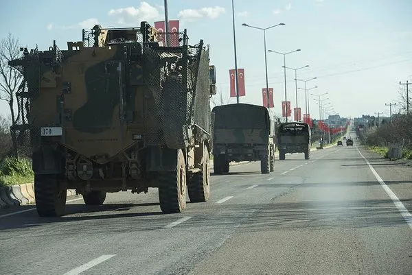 50 'Kirpi' Afrin'e doğru gidiyor
