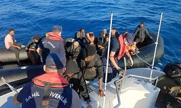 Çeşme açıklarında 46 düzensiz göçmen kurtarıldı #izmir