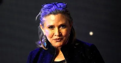 Ünlü oyuncu uçakta kalp krizi geçirdi