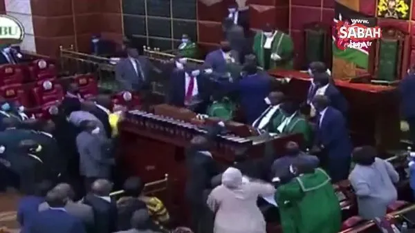 Kenya Meclisi’nde yumruklu kavga | Video