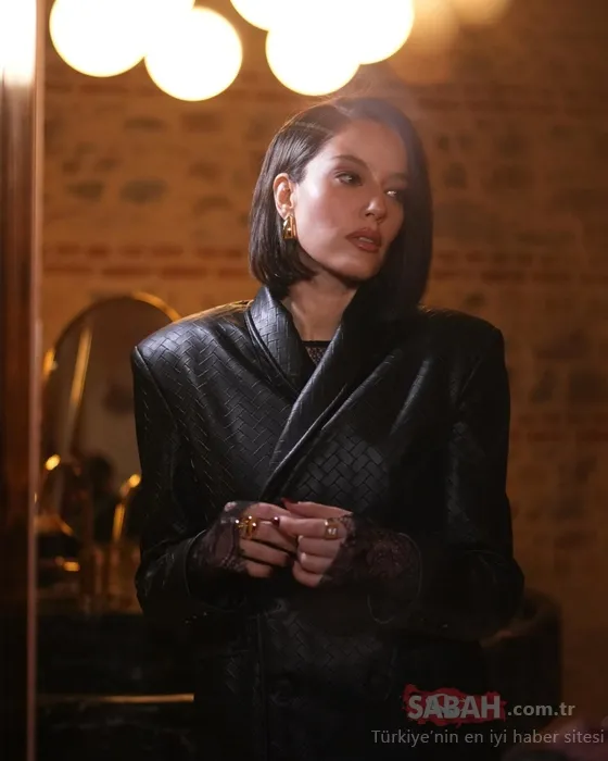 Sık sık boşanma iddialarıyla gündeme geliyordu! Saçlarını kısacık kestiren Pelin Akil takipçilerini hayal kırıklığına uğrattı: Nasıl kıydın?