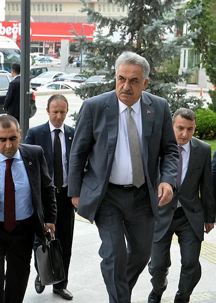 son-dakika-ak-parti-ve-mhp-secim-kanunu-teklifinin-detaylarini-duyurdu-baraj-dusuyor-parti-grubu-zorunlulugu-k-1647247093777.jpg