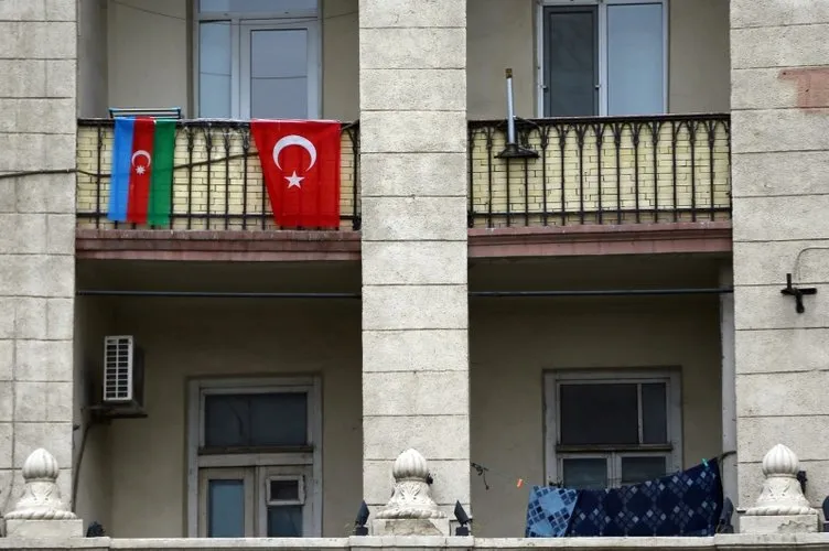 Türk askeri Azerbaycan'da! Bakü sokaklarında 'Vatan sana canım feda' sesleri