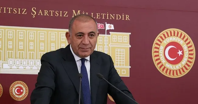 CHP'de koltuk savaşı başladı! Gürsel Tekin resti çekti! Şimdiden birbirlerine girdiler