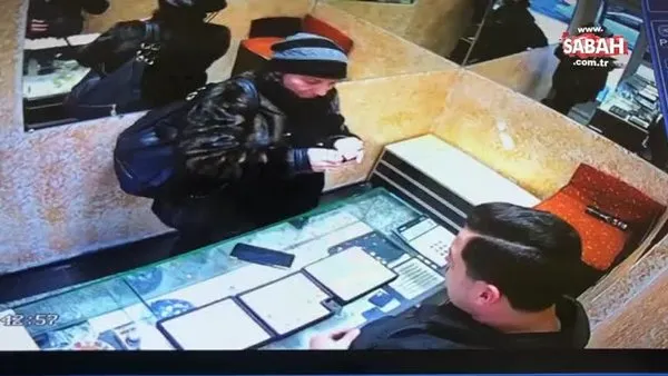 Üsküdar'da kuyumcuda yüzüğü hap gibi yutan kadın güvenlik kamerasına böyle yakalandı!
