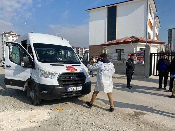 okul-servisi-kucuk-kizi-hayattan-kopardi-1738658902252.jpg