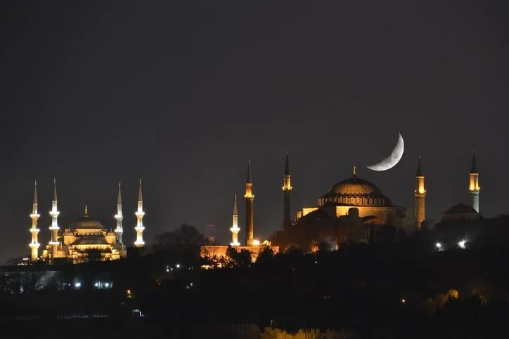Üç aylar ne zaman, ayın kaçında başlıyor? 2022 Dini günler takvimi ile Üç aylar Recep, Şaban, Ramazan ne zaman başlayacak?