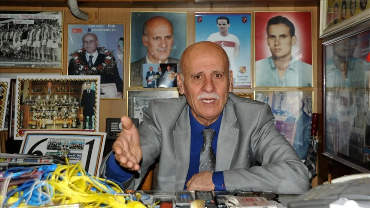 Trabzonspor efsanesi Ahmet Suat Özyazıcı vefatının 3. yılında anılıyor!