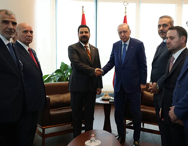 baskan-erdogan-irak-basbakani-ile-gorustu-1790187569172.jpg Başkan Erdoğan, Irak Başbakanı Ali Zeydi ile görüştü: İki ülkeden ortak açıklama...