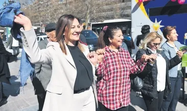 Halay çektiler şarkılar söylediler