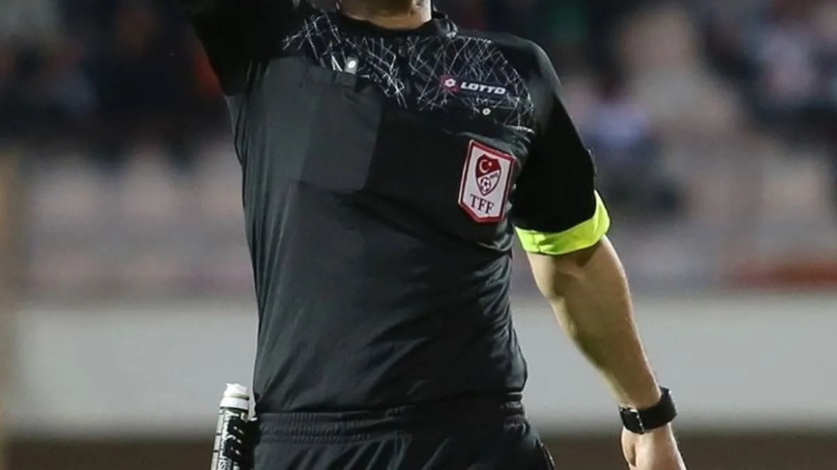 Son dakika | Futbolda bahis soruşturmasında yeni gelişme: 18 gözaltı var! Son dakika | Futbolda bahis soruşturmasında yeni gelişme: 18 gözaltı var!